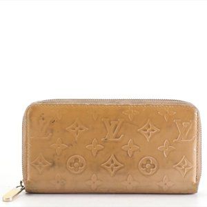 Louis Vuitton Zippy Wallet in Noisette Monogram Vernis